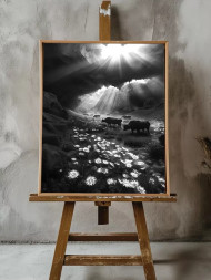 Holstga bosilgan poster &quot;Qoyalardan tushgan yorug‘lik va sigirlar&quot;