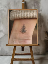 Holstga bosilgan poster &quot;Yolg‘iz archa tatuirovkasi&quot;