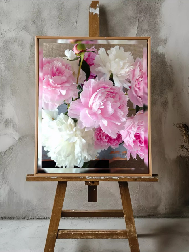 Постер на холсте &amp;quot;Розово-белые пионы в расцвете&amp;quot;