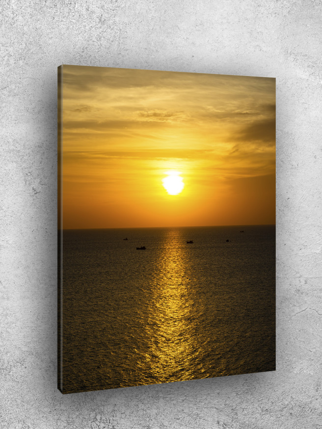 Постер на холсте &amp;quot;Золотой закат над морем&amp;quot;